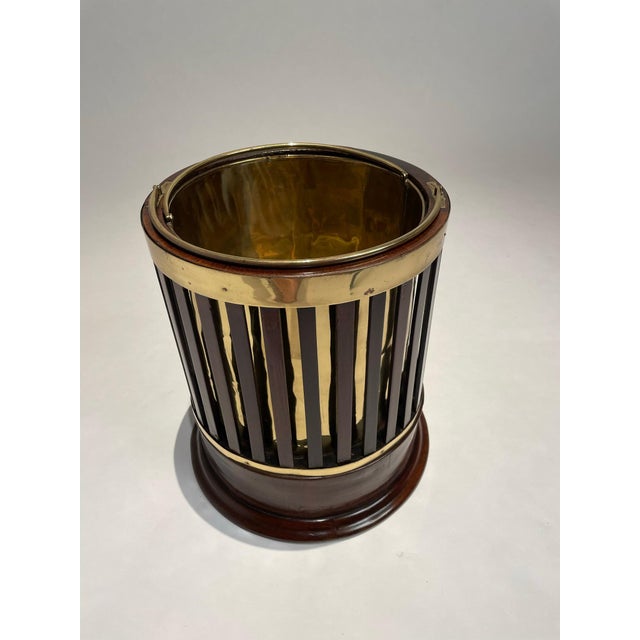 Early 19th Century 19th Century English Regency Mahogany And Brass Bucket For Sale - Image 5 of 12