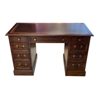 Mid 20th Century Sligh Mahogany Kneehole Desk For Sale