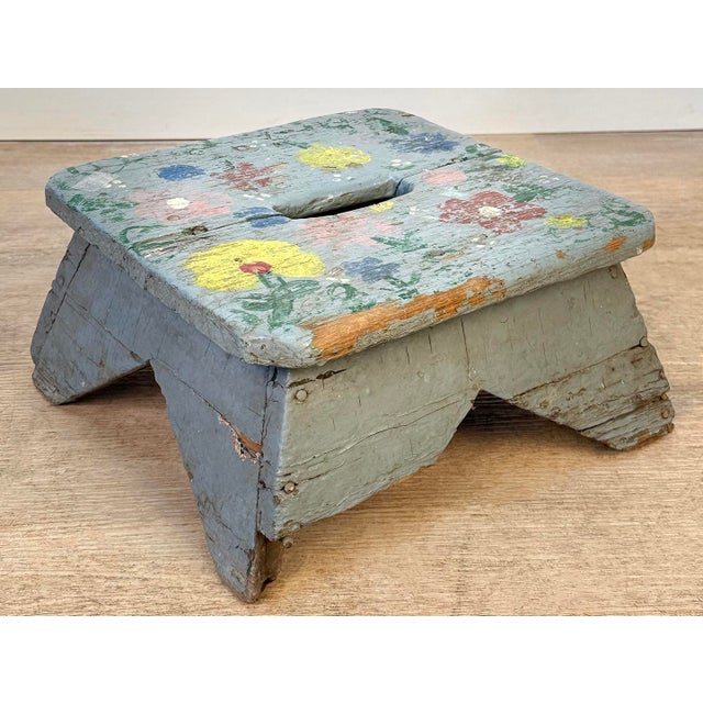 Farmhouse Antique Primitive Farmhouse Gray Floral Footstool For Sale - Image 3 of 12