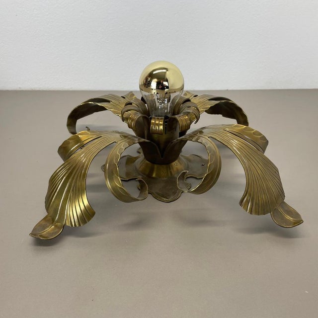 Golden Brass Florentiner Leaf Theatre Wall Light, Italy, 1960s For Sale - Image 13 of 18