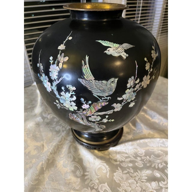 Metal Vintage Korean Mother of Pearl Inlay Black Lacquer Brass Vase Bird 11" Korea For Sale - Image 7 of 11