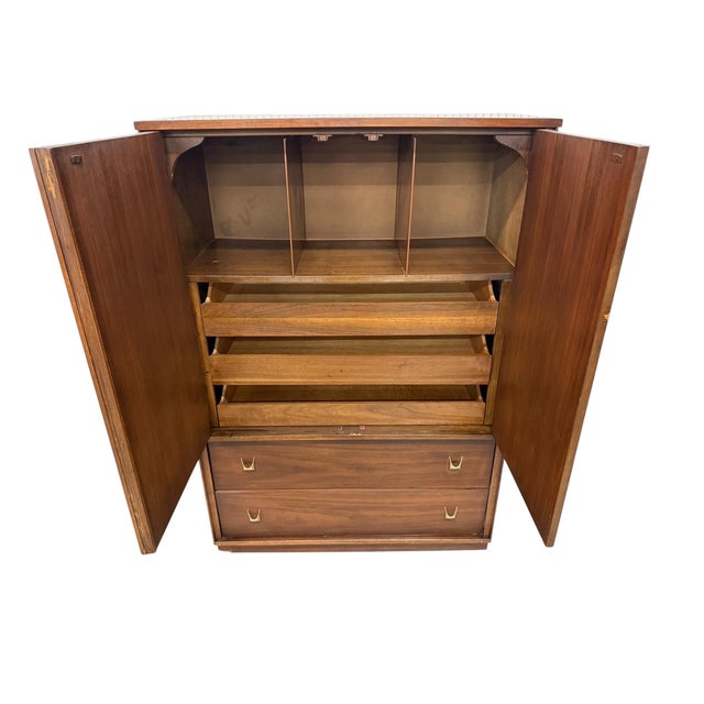 Broyhill Brasilia Mid-Century Modern Broyhill Brasilia II Walnut Armoire For Sale - Image 4 of 10