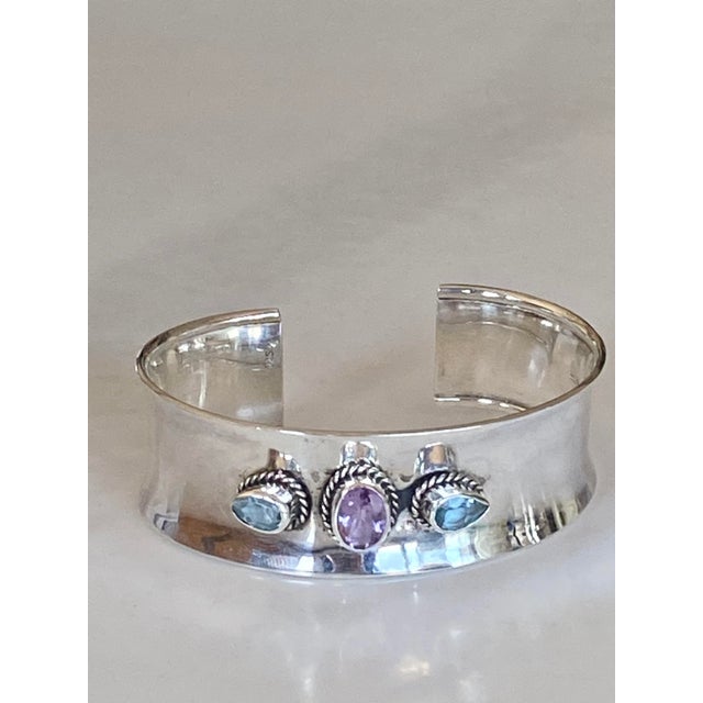Mid-Century Modern Sterling Silver Bracelet With Amethyst and Topaz For Sale - Image 3 of 17