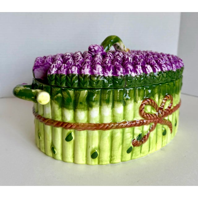 1960s Vintage Majolica Ceramic Asparagus Bundle Soup Tureen For Sale - Image 5 of 10