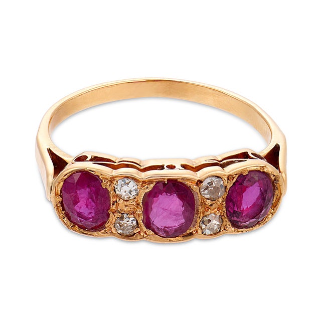 Victorian 1900-1909 Victorian Ruby Diamond 18k Yellow Gold Ring, Size 6 For Sale - Image 3 of 7