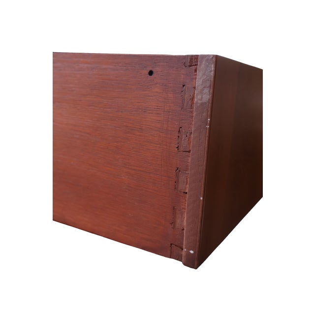 Brown Biggs of Richmond Chippendale Mahogany Bachelor’s Chest With Brass Hardware For Sale - Image 8 of 18