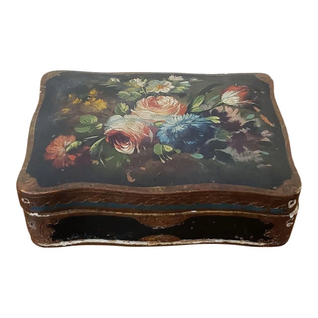 Miniature Hand Carved, Painted & Gilded Italian Trinket Box C.1920 For Sale