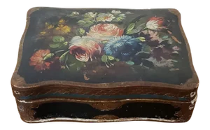Miniature Hand Carved, Painted & Gilded Italian Trinket Box C.1920