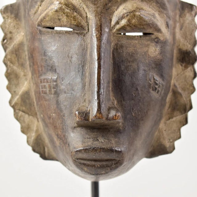 Early 20th Century Yaure Baule Portrait Mask Côte d'Ivoire For Sale - Image 4 of 12