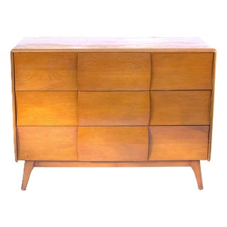 1950s Heywood Wakefield "Kohinoor" Dresser For Sale