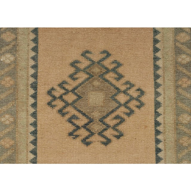 Turkish Mini Rug Oriental Hand Knotted Vintage Rug 1'7" x 2'8" #21254 For Sale - Image 4 of 8