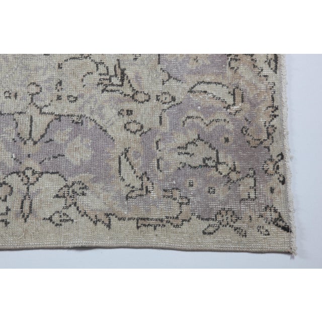 Vintage Turkish Hand-Knotted Oushak Rug in Soft Neutrals - 7' × 10′ 4″ For Sale - Image 10 of 12