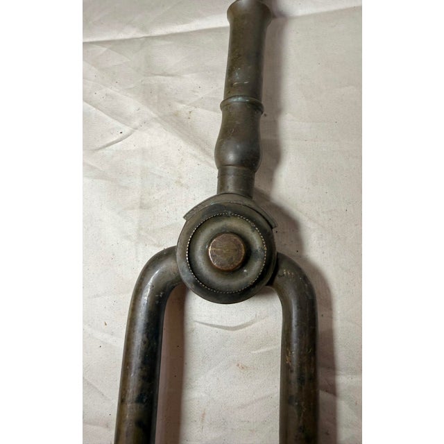 Antique 18th Century Wrought Iron Turned Brass English Fireplace Tongs Tool 10 For Sale In New York - Image 6 of 11