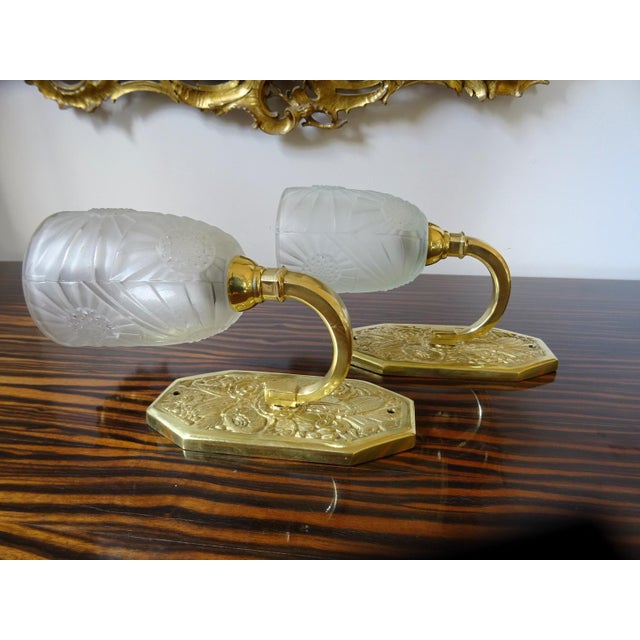 French Art Deco Bronze Wall Lights, 1920s, Set of 2 For Sale - Image 3 of 13
