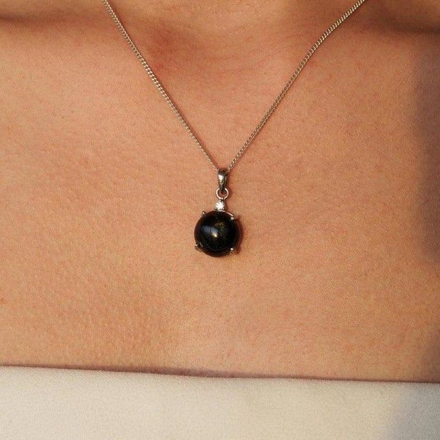 11.55 Ct Black Star & Zircon Dainty Drop Pendant in 925 Silver For Sale - Image 6 of 12