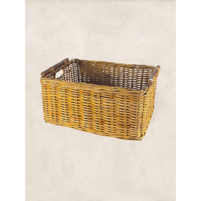 1950s Vintage English Wicker Storage Basket With Wooden Handles For Sale - Image 5 of 7