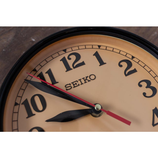 1990s Vintage Black Wall Clock from Seiko, 1990s For Sale - Image 5 of 10