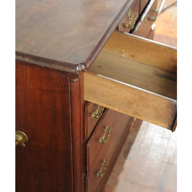 Traditional Mid 18th Century Georgian Chest With Bracket Feet and Unusual Drawer Arrangement For Sale - Image 3 of 11