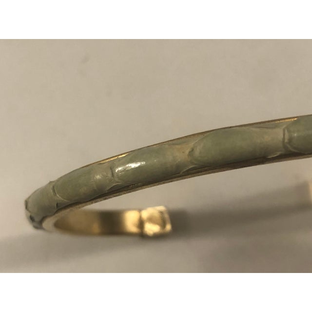 1980s 1980s Celery Green Snakeskin Gold Bangle Bracelet For Sale - Image 5 of 6