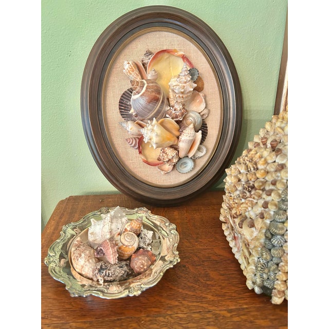 Bring the lure of the seaside indoors with this vintage shell wall collage made from an assortment of genuine seashells...