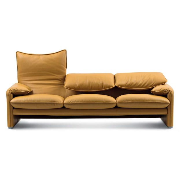 Cream Maralunga Three-Seater Sofa by Vico Magistretti for Cassina For Sale - Image 8 of 14