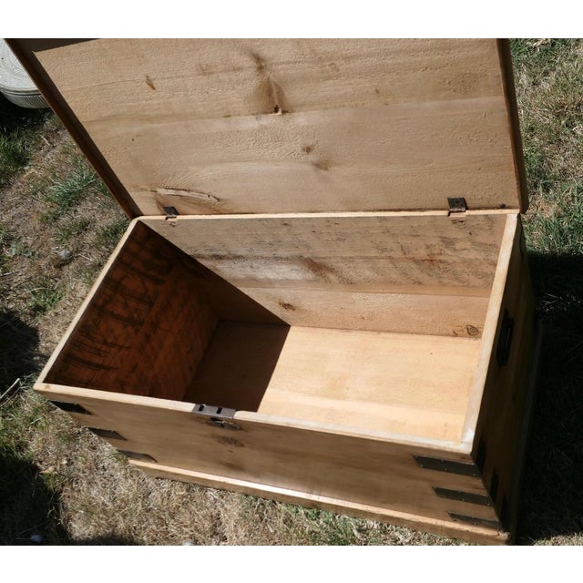 Stripped Pine Blanket Box, 1880s For Sale - Image 6 of 7