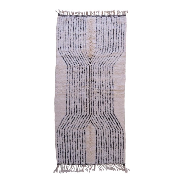 Moroccan Textured Beni Ourain Rug - 9.5 X 4.4 Ft For Sale