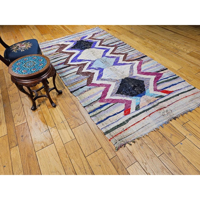 Textile Vintage Moroccan Boucherouite Tribal Kilim, Handwoven Geometric Pattern, Lavender & Ivory, 5x9 For Sale - Image 7 of 8