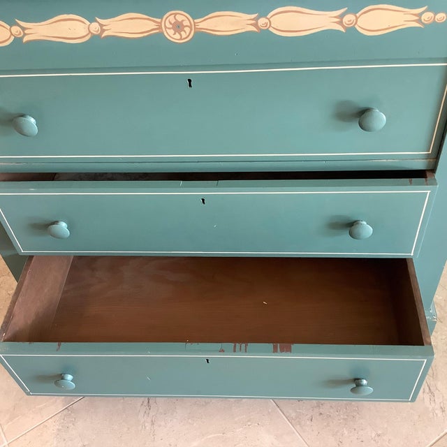 Wood 1930s Federal Style Folk Art 3 Drawer Dresser For Sale - Image 7 of 15