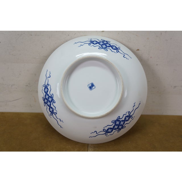 20th Century Japanese Imari Porcelain Centerpiece Fruit Serving Bowl 12" For Sale - Image 9 of 11