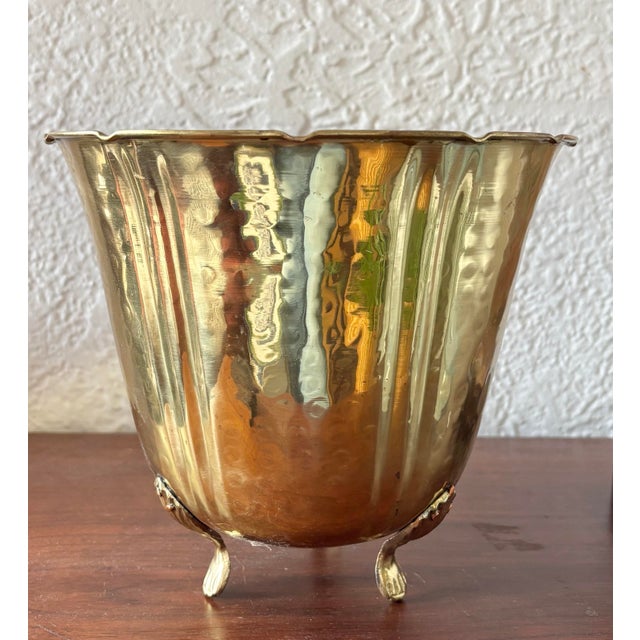 Hollywood Regency 1980s Hammered Brass Scalloped Edge Cachepot For Sale - Image 3 of 6