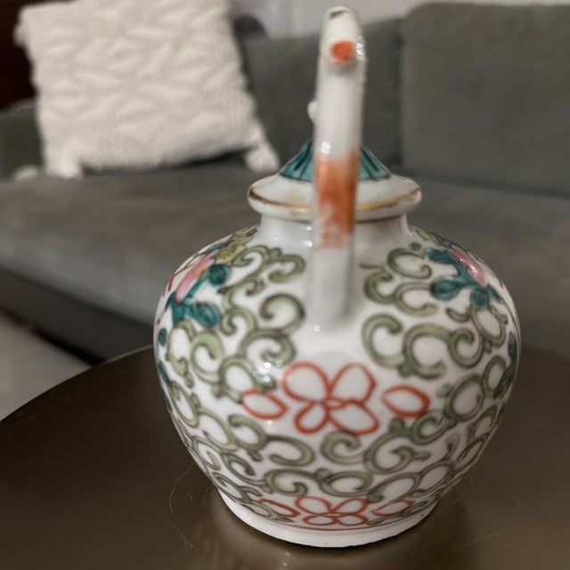 Asian Early 19th Century Tung Chih Chinese Tea Pot Tongzhi Period Qing Dynasty ‘Double Happiness’ For Sale - Image 3 of 8