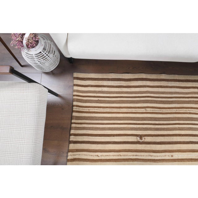 Textile Vintage Turkish Oushak Handmade Wool Cotton Beige Kilim Area Rug For Sale - Image 7 of 11