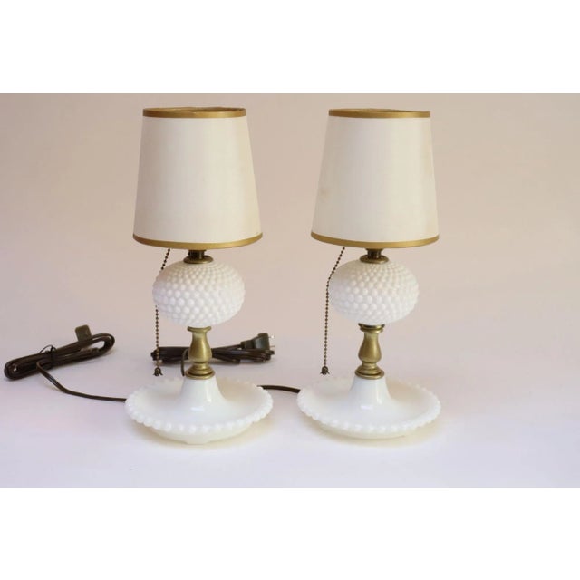 1950s Pair of Petite Mid-Century Modern Hobnail Milk Glass Saucer Boudoir Bedside Table Lamps For Sale - Image 5 of 12