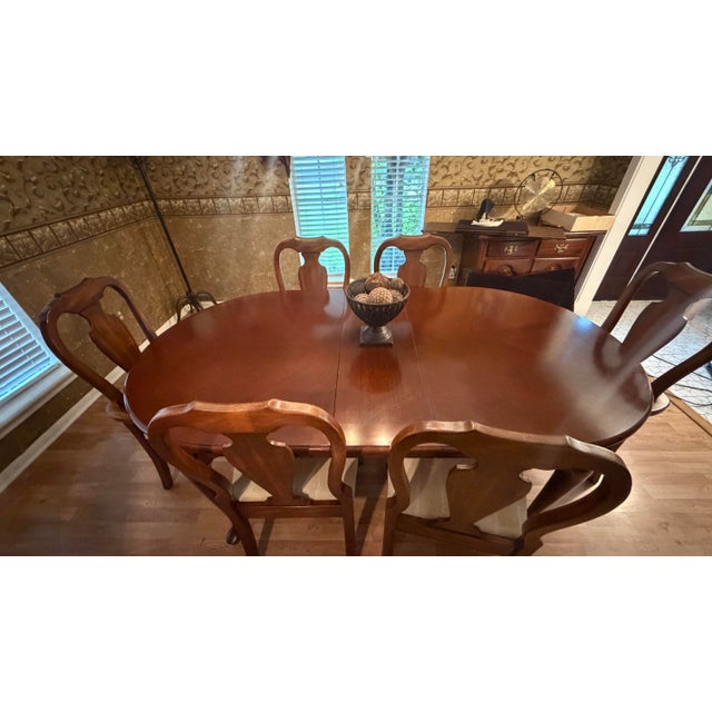 1980s Cherry Dining Table With 6 Chairs, Two Leaves & Custom Table Pads For Sale - Image 4 of 12