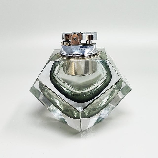1960 Stunning table lighter in Murano sommerso glass by Flavio Poli for Seguso. Made in italy. The item is in excellent...