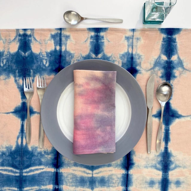 Rousseau Abstract Rose Pink & Navy Hand Painted Linen Napkins- Set of 4 For Sale In New York - Image 6 of 6