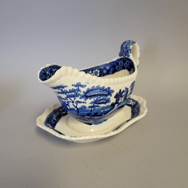 English Antique Spode Copeland Tower Blue & White Gravy Boat With Attached Underplate For Sale - Image 3 of 6