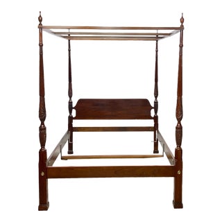 Vintage White Furniture Chippendale Style Mahogany Queen Size Poster Bed For Sale