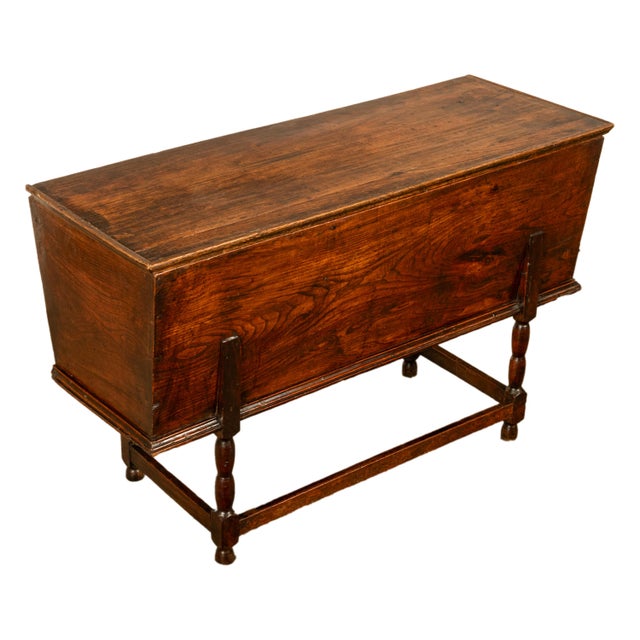 A good antique Georgian country 18th century elm dough bin, baker's table, circa 1780. The table of typical form and...