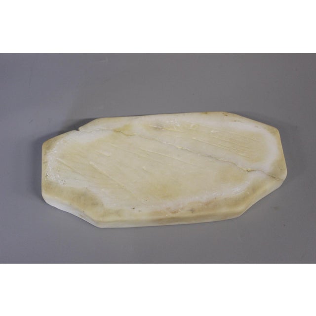 Art Nouveau Bust of a Young Woman in Alabaster, 1900 For Sale - Image 11 of 12