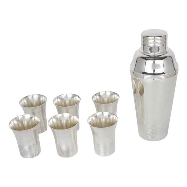 1940s Art Deco Silver Plate Cocktail Shaker and Six Barware Glasses - 7 pcs For Sale