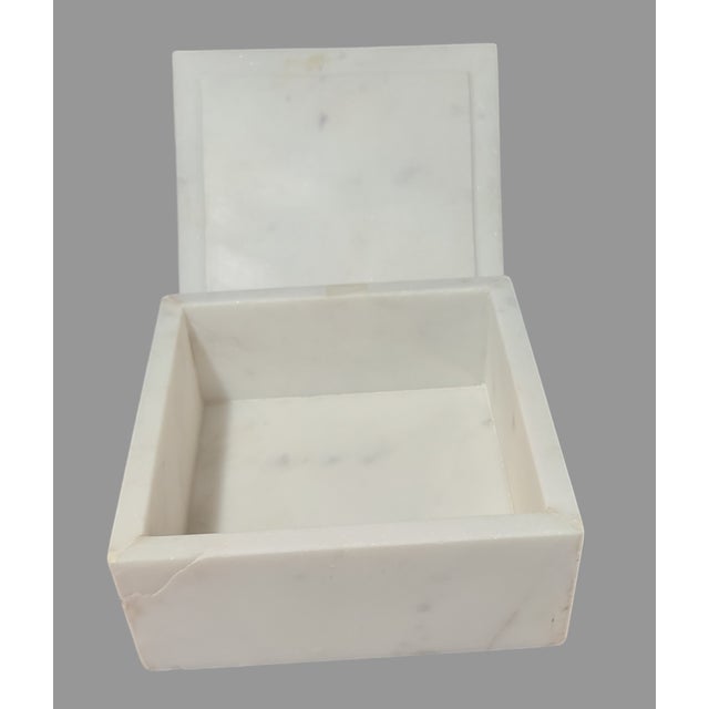 Stone Late 20th Century Vintage White Marble Trinket Jewelry Box Blue Agate Stone Top For Sale - Image 7 of 11