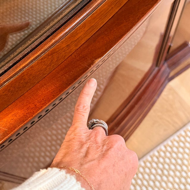 Baker Furniture Bow Front Georgian China Cabinet For Sale - Image 10 of 12