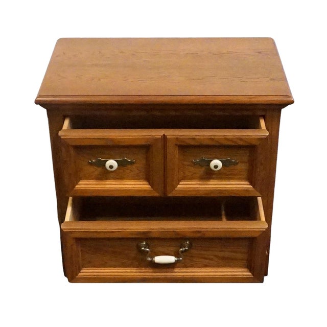 Late 20th Century Thomasville Furniture Homecoming Collection Solid Oak Rustic Country Style 26" Two Drawer Nightstand 43811-810 For Sale - Image 5 of 12