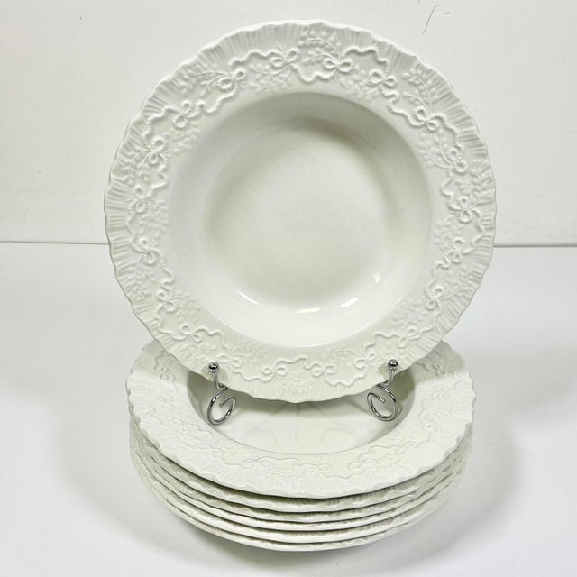 Two iconic brands, Wedgwood and Ralph Lauren, collaborated to bring us this Hollywood Regency Le Blanc all-white porcelain...