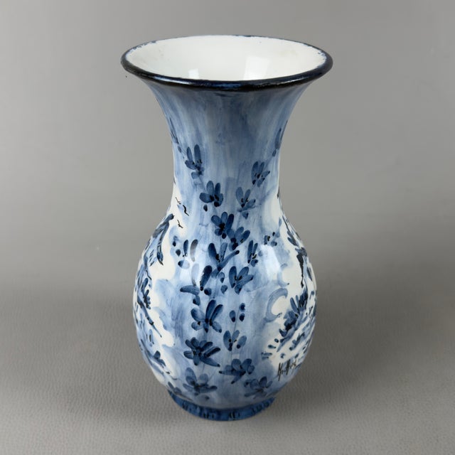 A refined collector's item that embodies the mastery of ligurian ceramics, perfect for enhancing vintage display cases or...