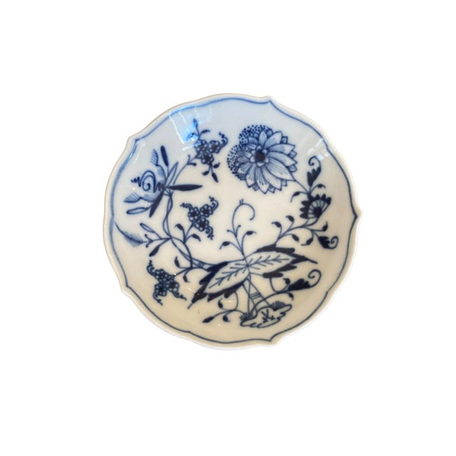 Navy Blue Mid 20th Century Vintage Meissen Blue Onion Espresso Cup and Saucer For Sale - Image 8 of 9