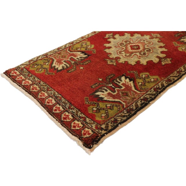 51419 Vintage Turkish Yastik Rug, 01'08 x 03'02. This hand-knotted wool vintage Turkish Yastik rug exudes a timeless charm...
