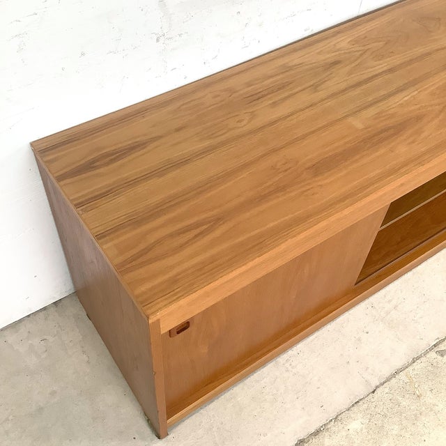 Late 20th Century Vintage Scandinavian Modern Teak Credenza Media Cabinet With Sliding Doors For Sale - Image 5 of 17